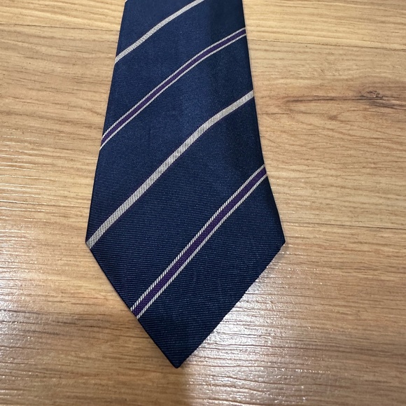 Banana Republic Diagonal Stripe Men's Tie - Picture 2 of 2